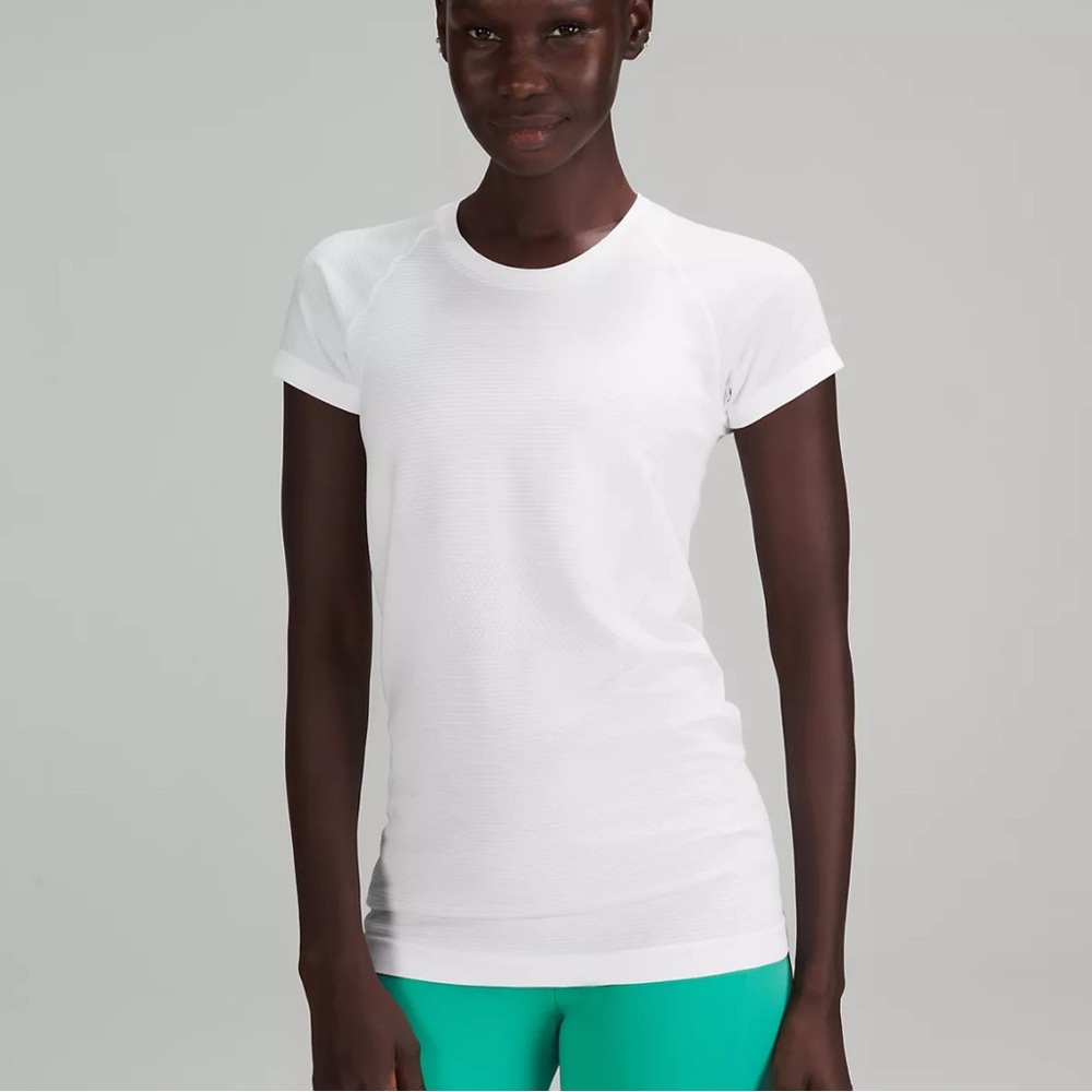 Lululemon white swiftly t shirt size 2